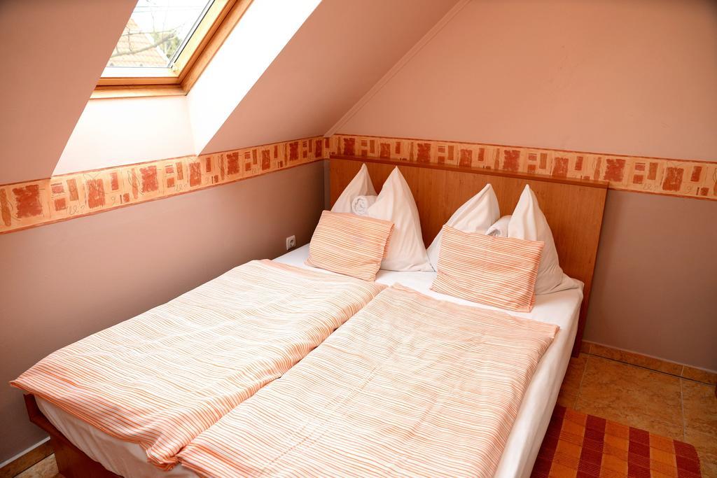 Abbazia Apartman Villa Gyula Room photo
